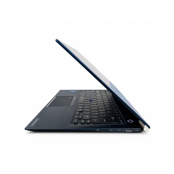 Toshiba Portege X30D Core i7 7th Gen Right Side Ports